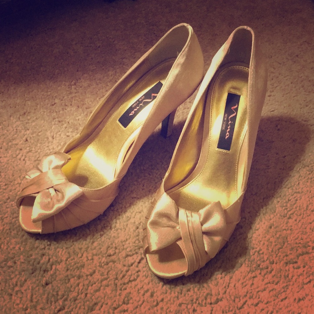 Nina New York Size 7 1/2 M Open Toe Shoes